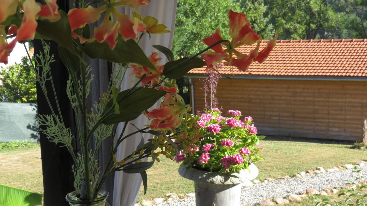 Chalets Lavaux Pouzol Екстериор снимка